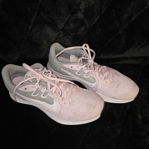 Nike Women's Pink and Gray Athletic Shoes